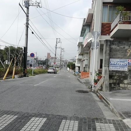 Koza Share House Hotel Okinawa Buitenkant foto