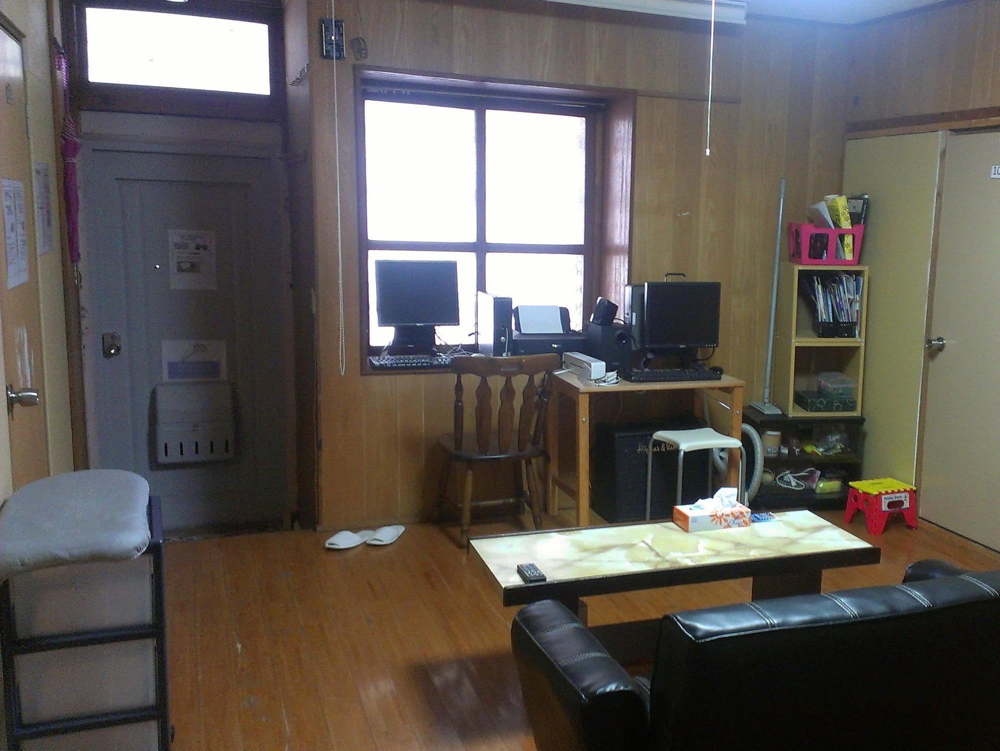 Koza Share House Hotel Okinawa Buitenkant foto