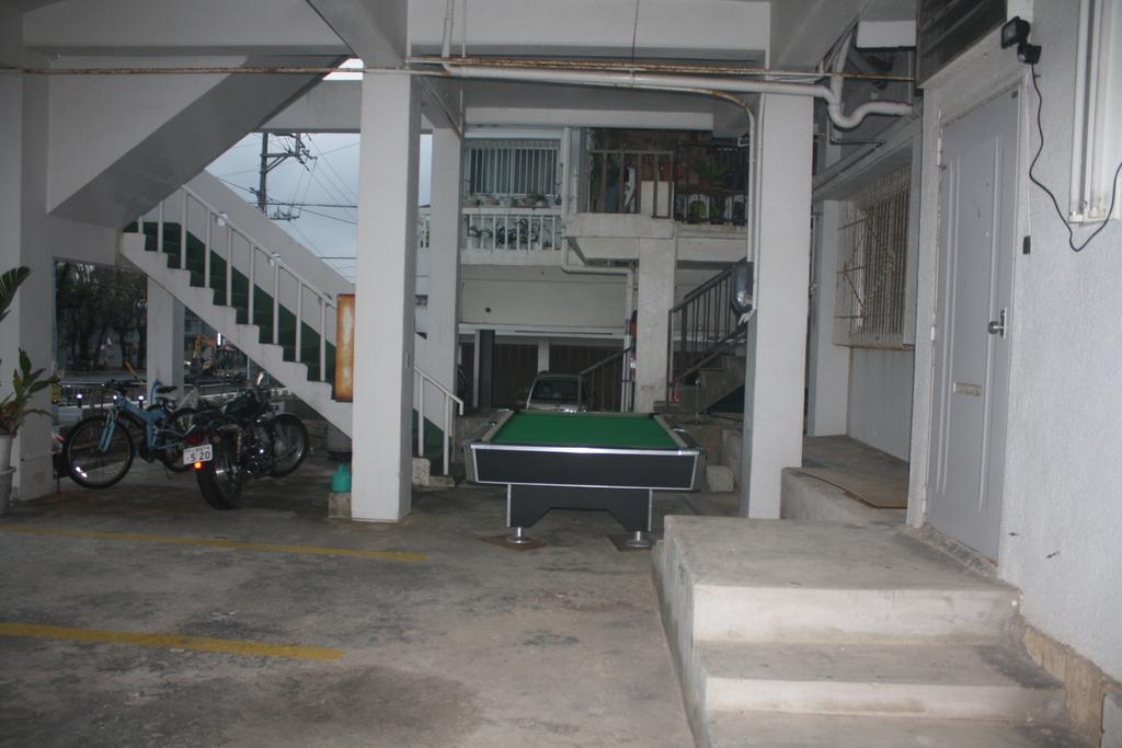Koza Share House Hotel Okinawa Buitenkant foto