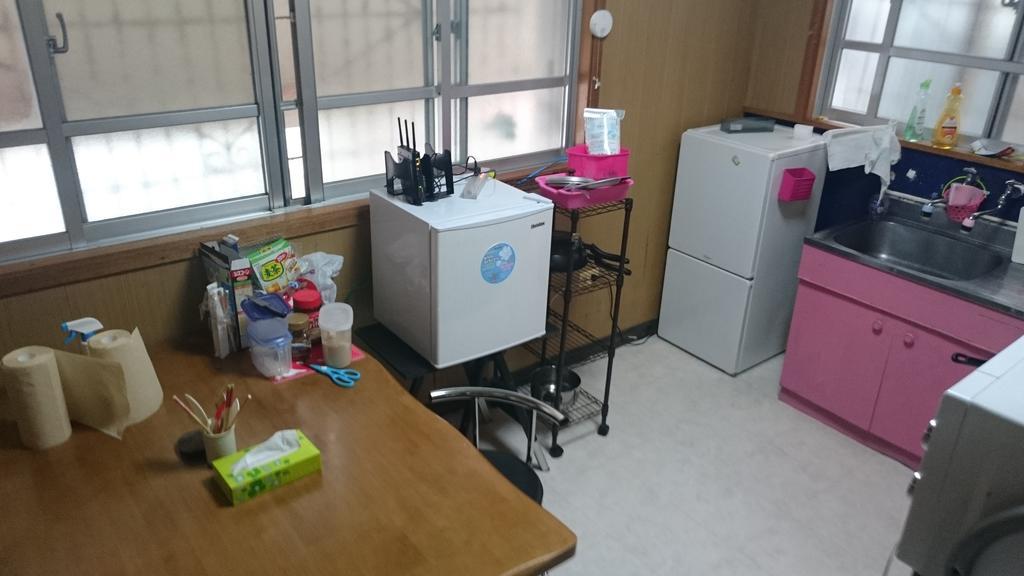 Koza Share House Hotel Okinawa Buitenkant foto